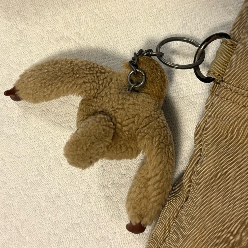 Y2K Kipling Tan Messenger Bag with Keychain - Picture 12 of 13